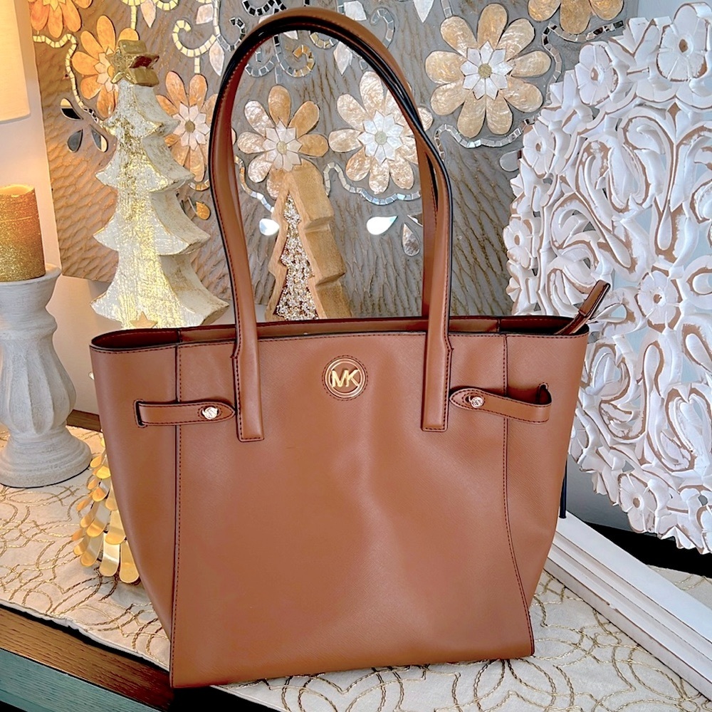 Michael Kors tote bag. NWT